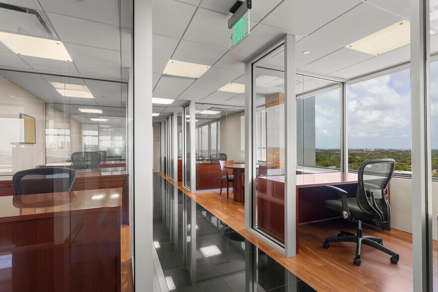More Photos Of 4770 Biscayne Blvd, Miami Office For Sale