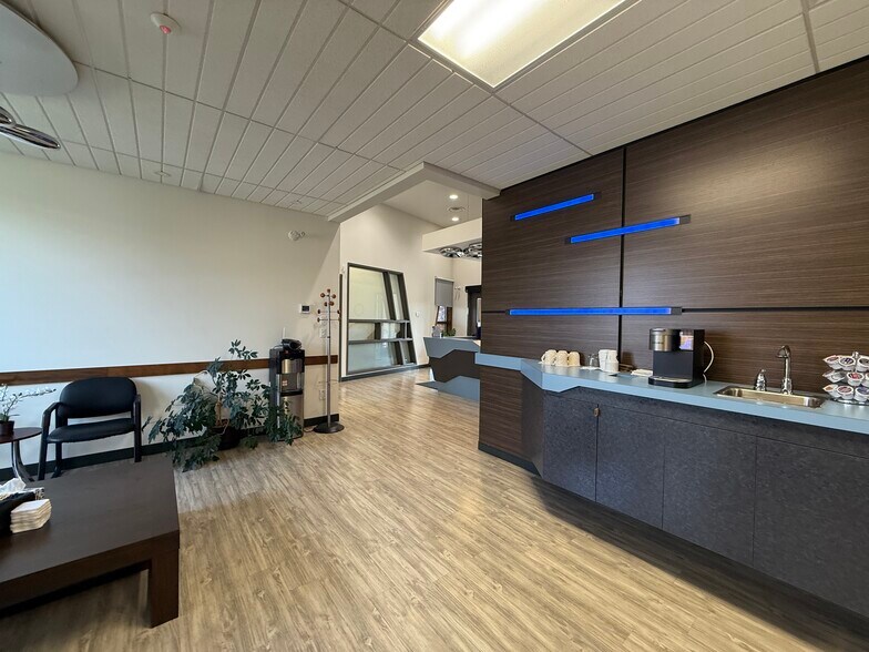 More Photos Of 518 Laura Av, Red Deer County Office For Sale