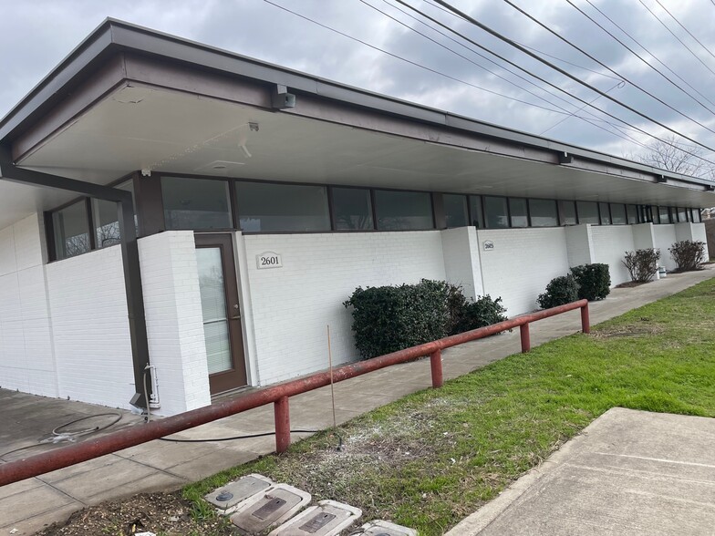 Primary Photo Of 2601 S Texas Ave, Bryan Office For Lease