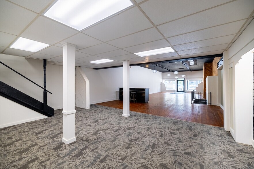More Photos Of 108 S Santa Fe Ave, Salina General Retail For Lease
