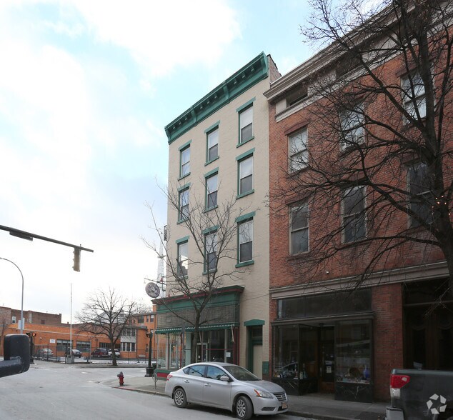 Primary Photo Of 97 4th St, Troy Apartments For Lease