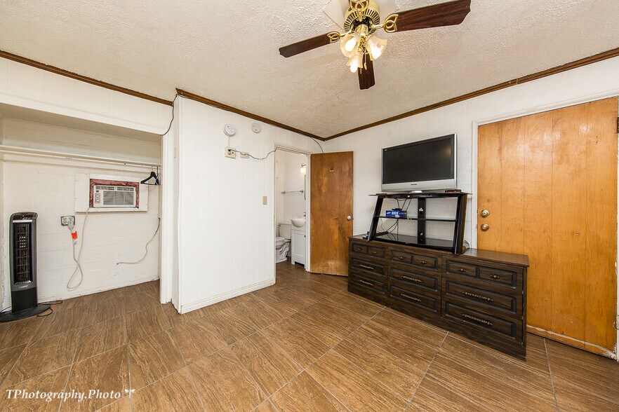 More Photos Of 233 W Mesquite Blvd, Mesquite Apartments For Sale