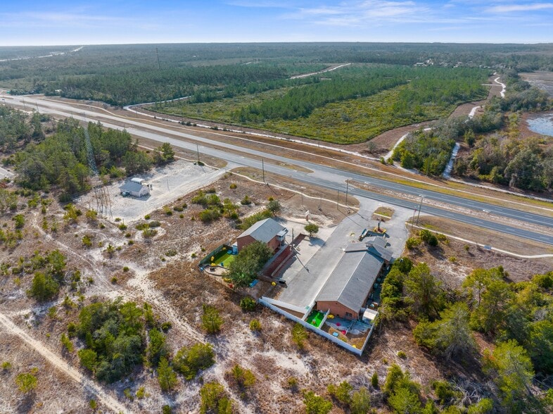 More Photos Of 7044 Commercial Way, Weeki Wachee Office For Sale