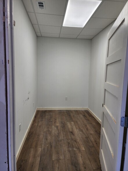 More Photos Of 503 E Palm Valley Blvd, Round Rock Medical For Lease