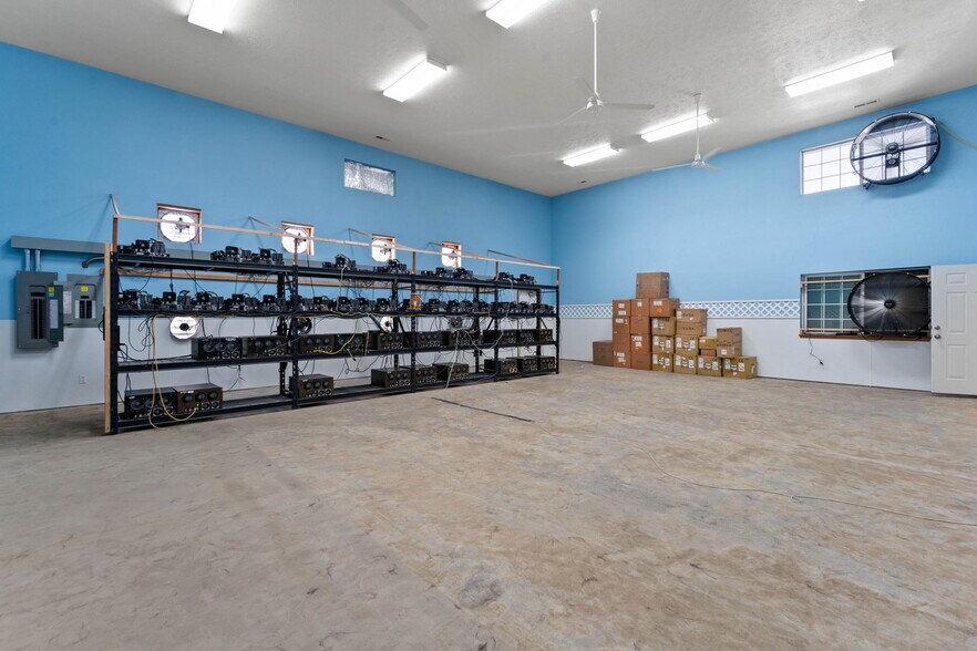 More Photos Of 13315 W 13th Ave, Airway Heights Light Manufacturing For Sale