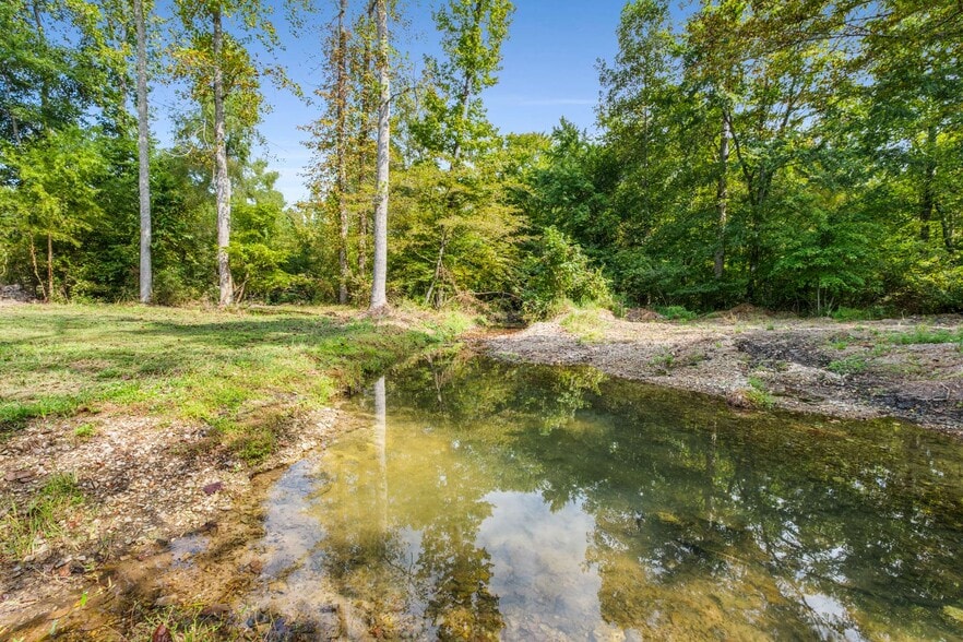 More Photos Of 456 Lakewood Park Rd, Beechgrove General Retail For Sale