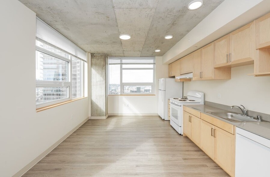 More Photos Of 1400 Madison St, Seattle Apartments For Lease