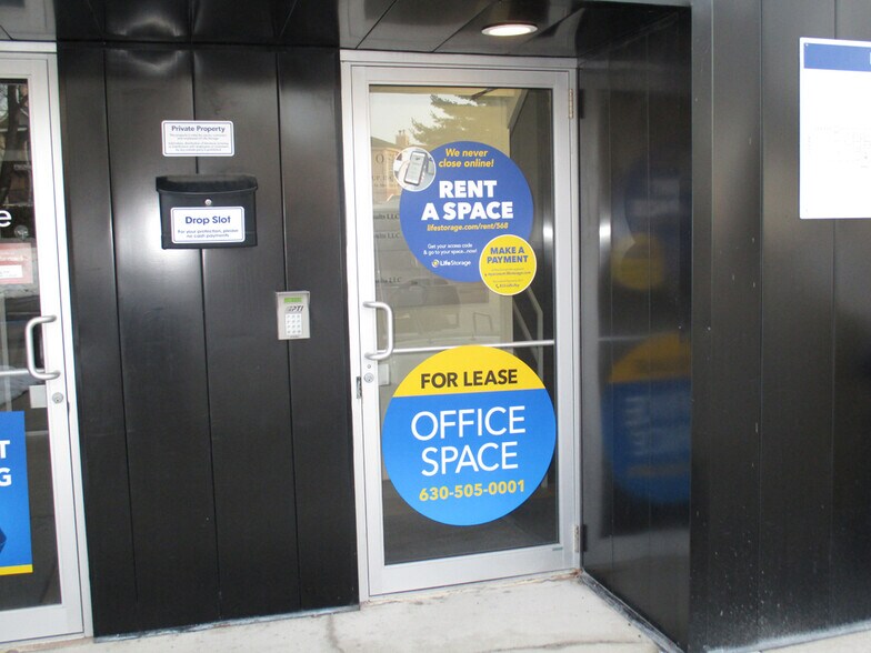 More Photos Of 1950 N Washington St, Naperville Self Storage For Lease