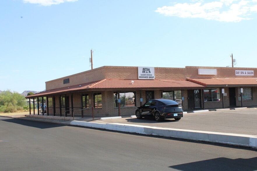 More Photos Of 1000 W Apache Trl, Apache Junction Freestanding For Sale