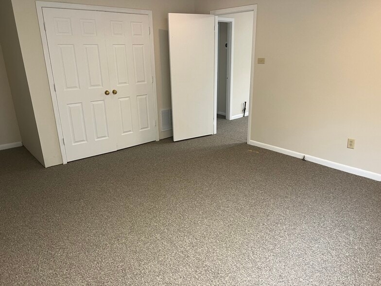 More Photos Of 1675 NW Old 41 Hwy, Marietta Service For Lease