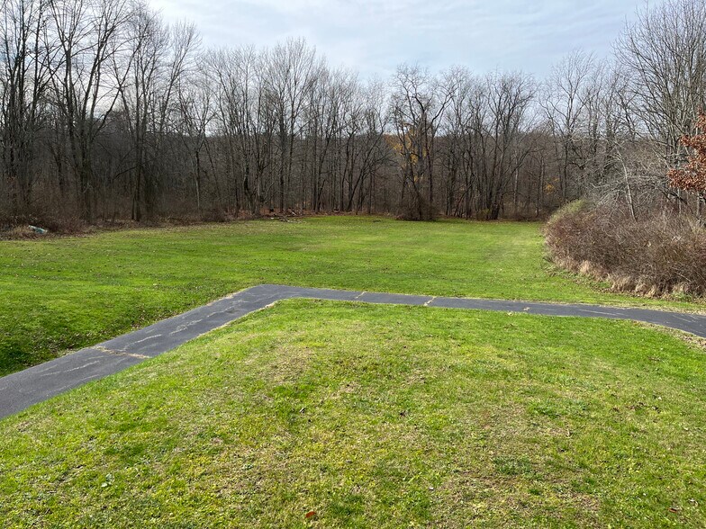 More Photos Of 1780 Maple Dr, Hermitage Daycare Center For Lease