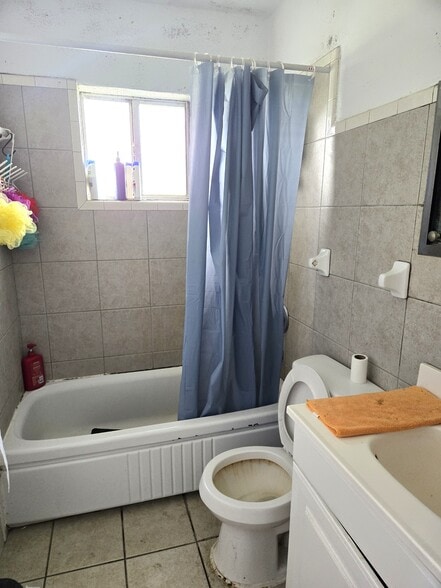 More Photos Of 912 Pearl Mary Cir, Plant City Apartments For Sale