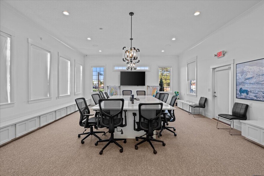 More Photos Of 100 Inman Rd, Lyman Office For Sale