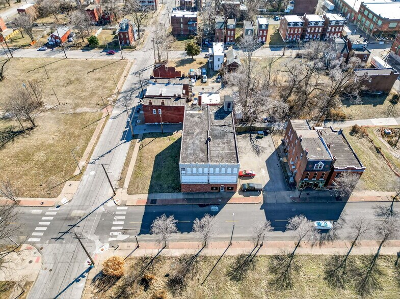 More Photos Of 2000-2014 Salisbury St, Saint Louis General Retail For Sale