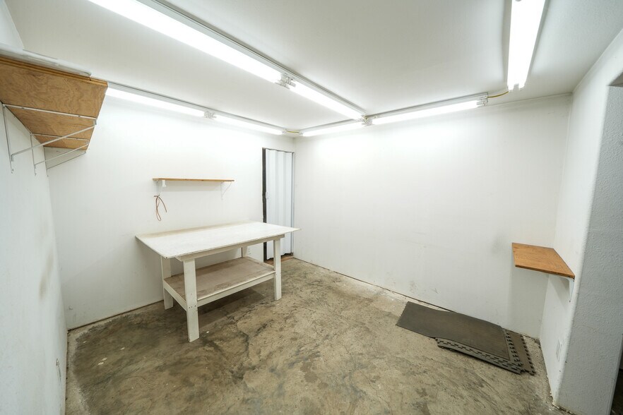 More Photos Of 10 Main S st, Pierce General Retail For Sale