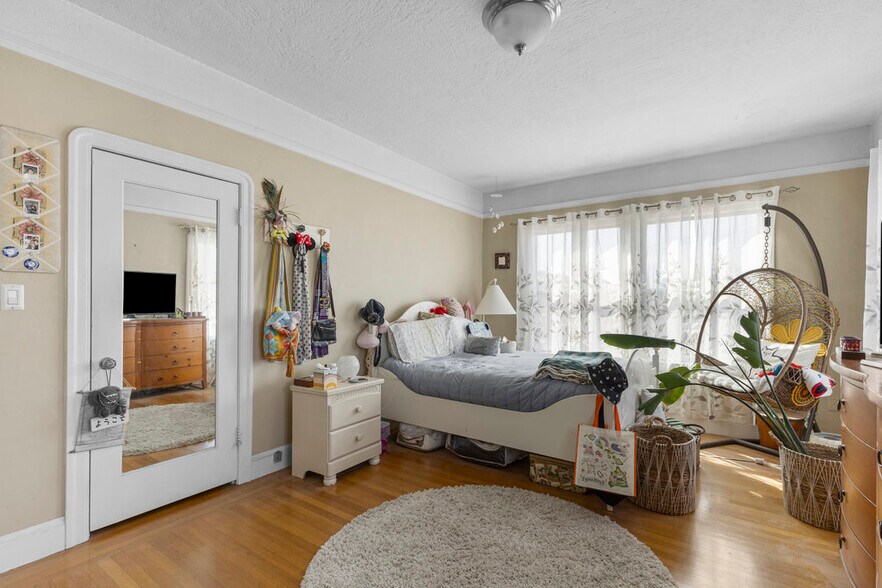 More Photos Of 2900 Barrett Ave, Richmond Multifamily For Sale
