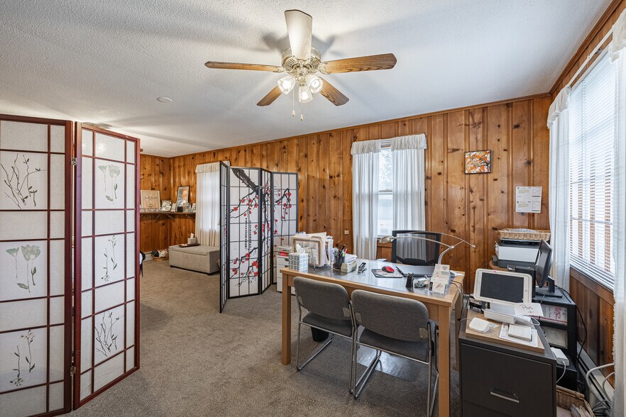 More Photos Of 664 Boulevard, Colonial Heights Office For Sale