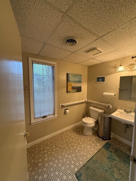 More Photos Of 1344-1374 S Atherton St, State College Office For Sale