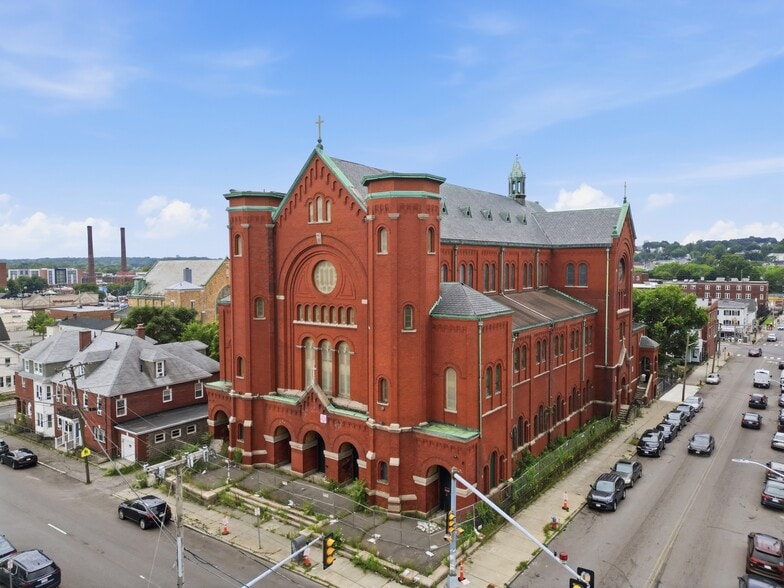 Primary Photo Of 364 Haverhill St, Lawrence Religious Facility For Sale