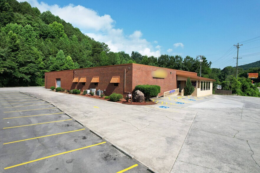 Primary Photo Of 2311 Chattanooga Rd, Dalton Freestanding For Sale