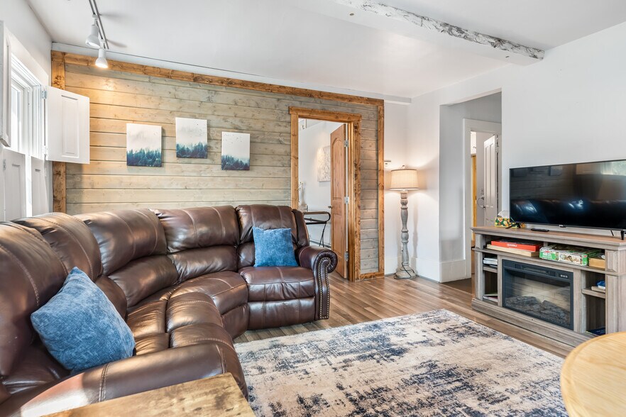 More Photos Of 444 Lewis St, Pagosa Springs Office Residential For Sale