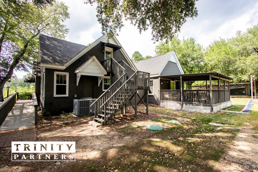 More Photos Of 117 Spears Creek Church Rd, Elgin General Retail For Sale