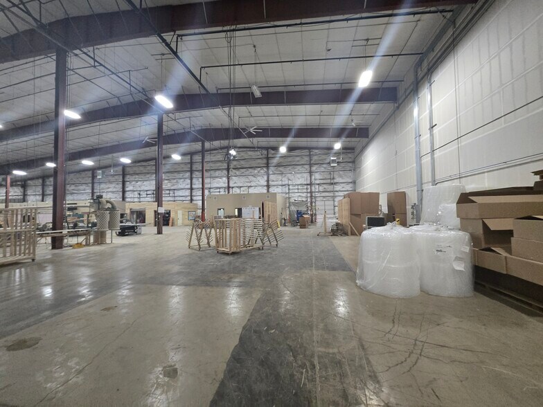 More Photos Of 5405 W Riverbend Ave, Post Falls Manufacturing For Lease