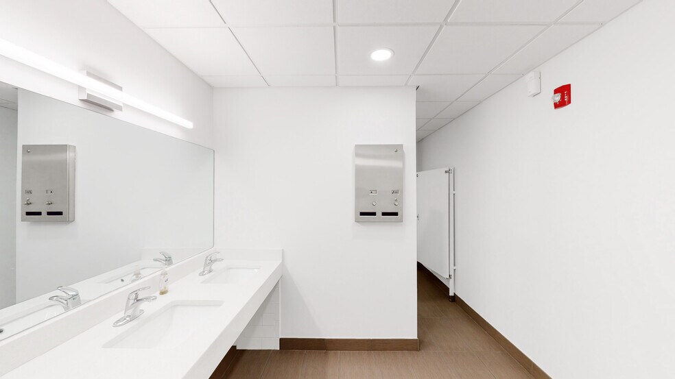 More Photos Of 88 Broad St, Boston Office For Lease