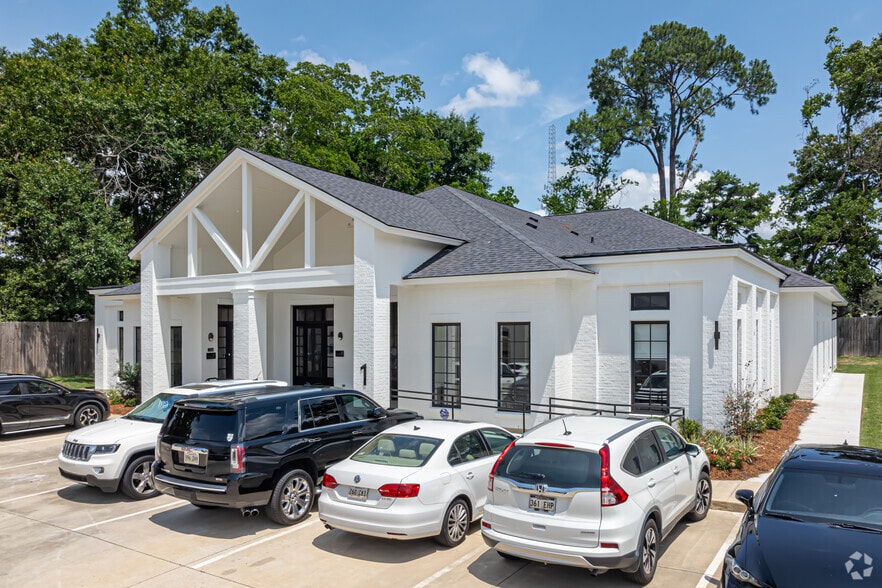 Primary Photo Of 10235 Jefferson Hwy, Baton Rouge Office For Sale