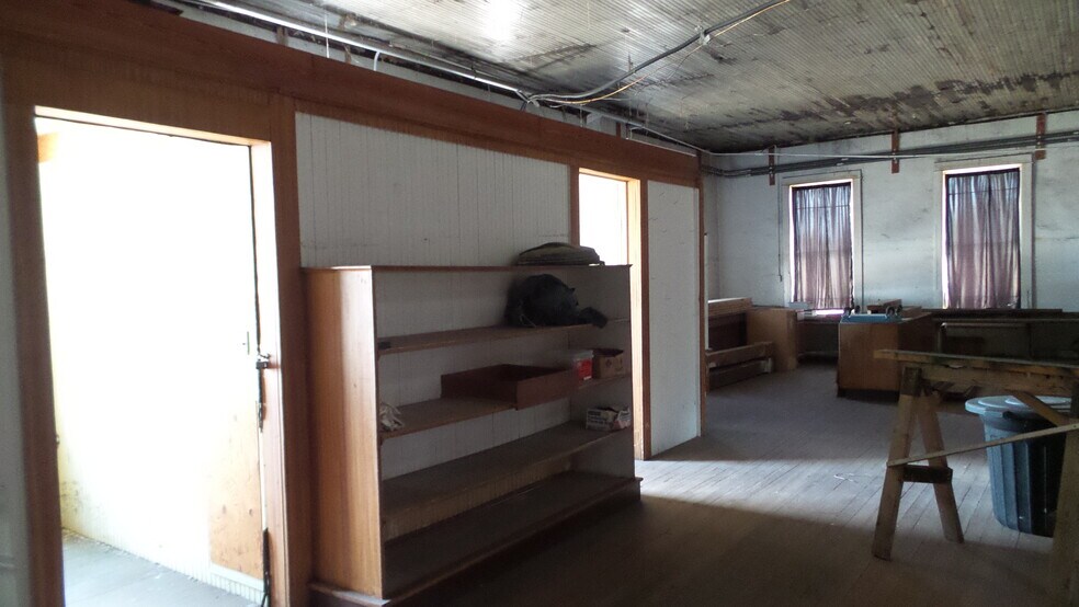 More Photos Of 102 Saint Joseph Ave, Brewton Storefront Retail Residential For Sale