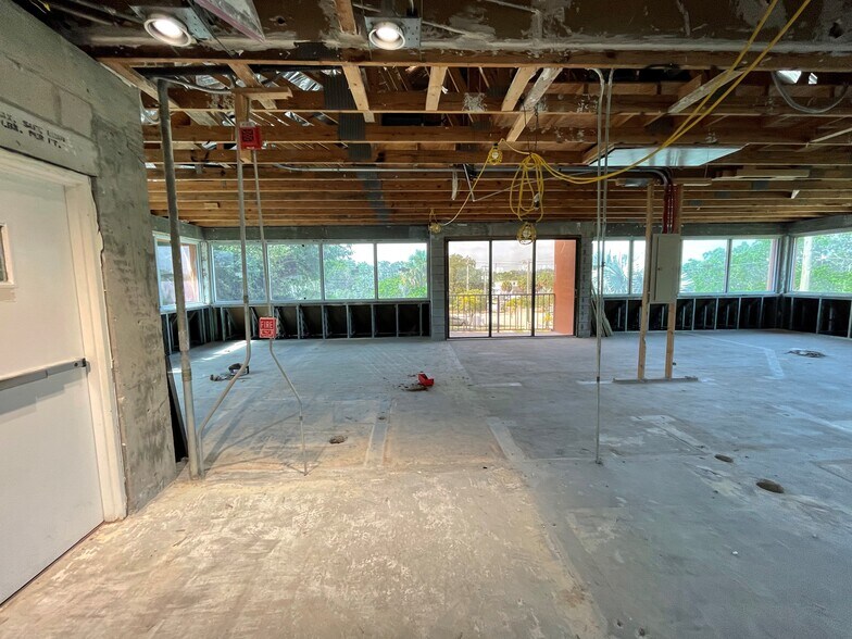 More Photos Of 500 SE Osceola St, Stuart Medical For Sale