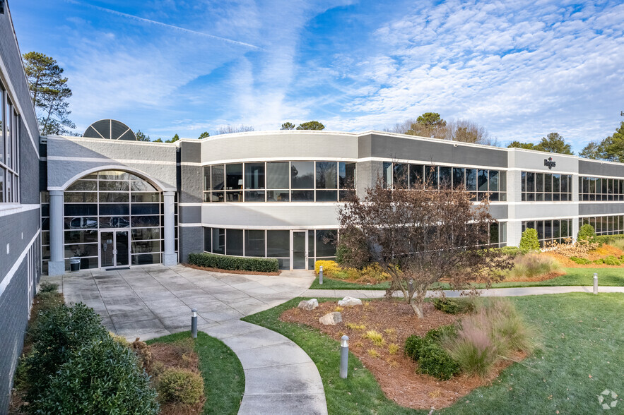 Primary Photo Of 5051 Peachtree Corners Cir, Peachtree Corners Coworking Space