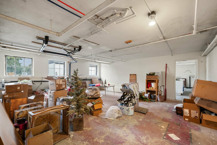 More Photos Of 508 E Main Ave, Chewelah Office For Sale