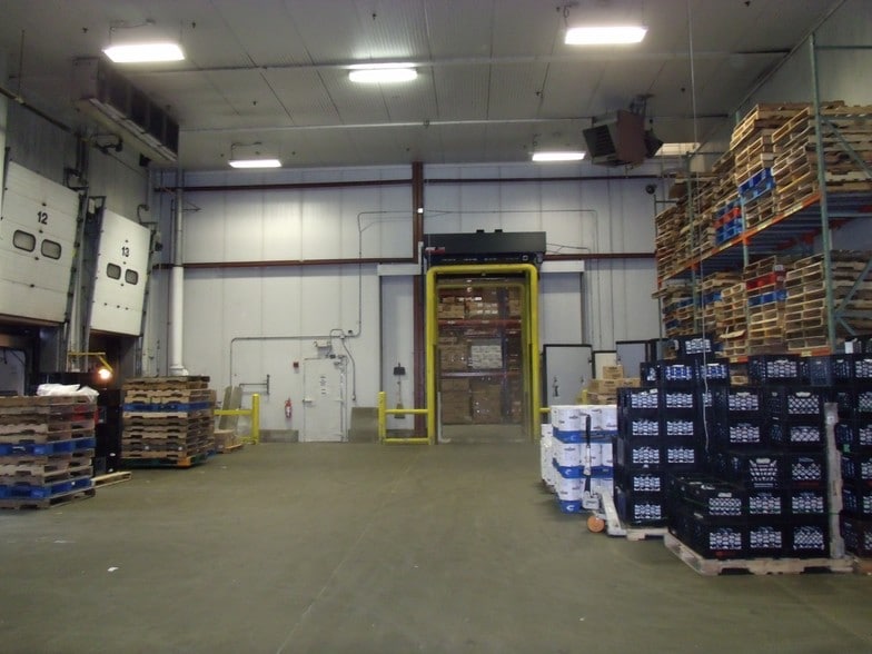 More Photos Of 784 Hercules Dr, Colchester Distribution For Lease