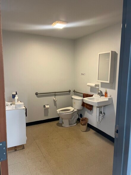 More Photos Of 5107 Unicon Dr, Wake Forest Warehouse For Sale