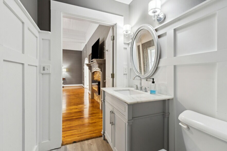 More Photos Of 2951 Moon Station Rd NW, Kennesaw Office For Sale