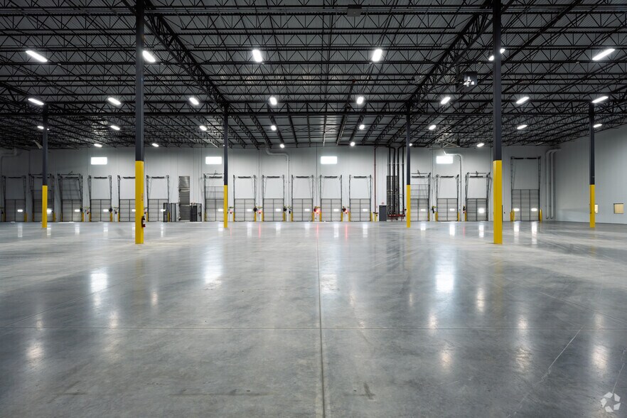 More Photos Of 3711 S 20th Ave, Dfw Airport Unknown For Lease