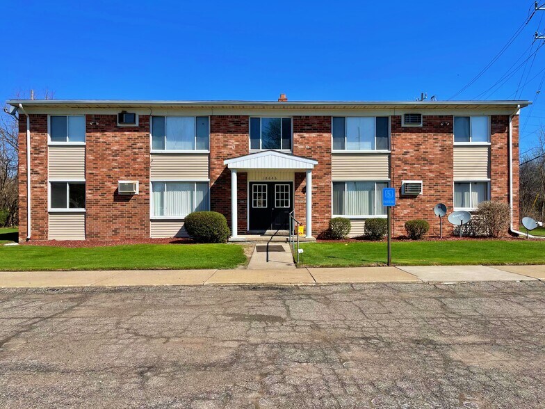 Primary Photo Of 18646 Van Horn Rd, Woodhaven Apartments For Sale