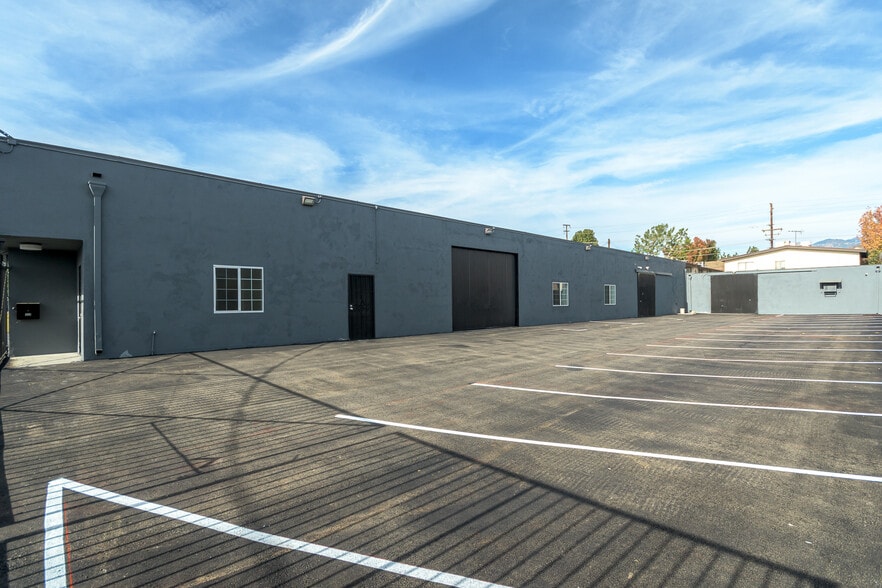 More Photos Of 319 Agostino Rd, San Gabriel Manufacturing For Lease