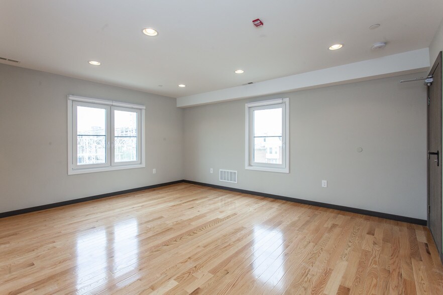 More Photos Of 2541 Montrose St, Philadelphia Apartments For Sale