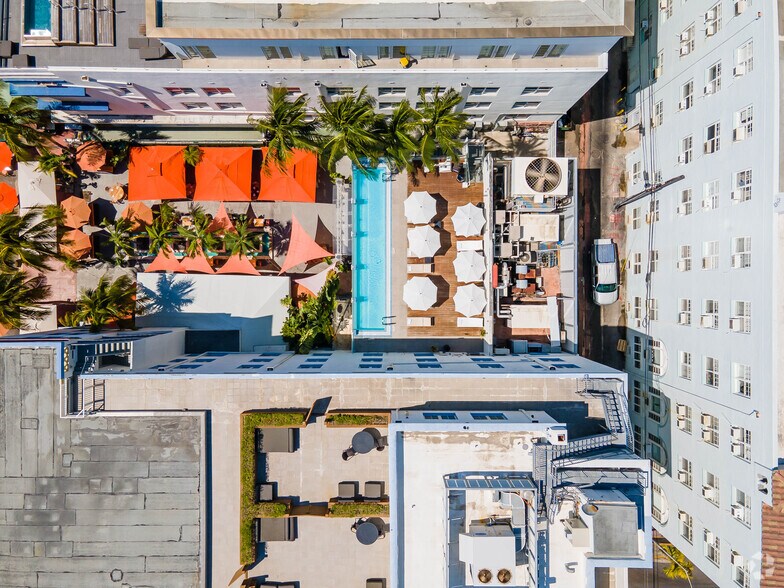 More Photos Of 918 Ocean Dr, Miami Beach Hotel For Sale