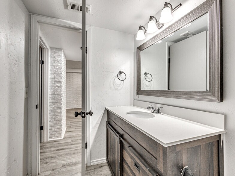 More Photos Of 127 N Duck St, Stillwater Apartments For Sale