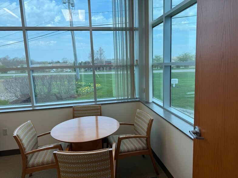 More Photos Of 8235 N Holly Rd, Grand Blanc Office For Lease