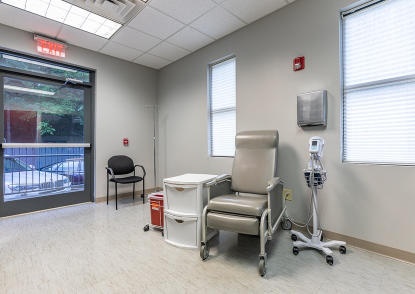 More Photos Of 335 Roselane St NW, Marietta Medical For Lease