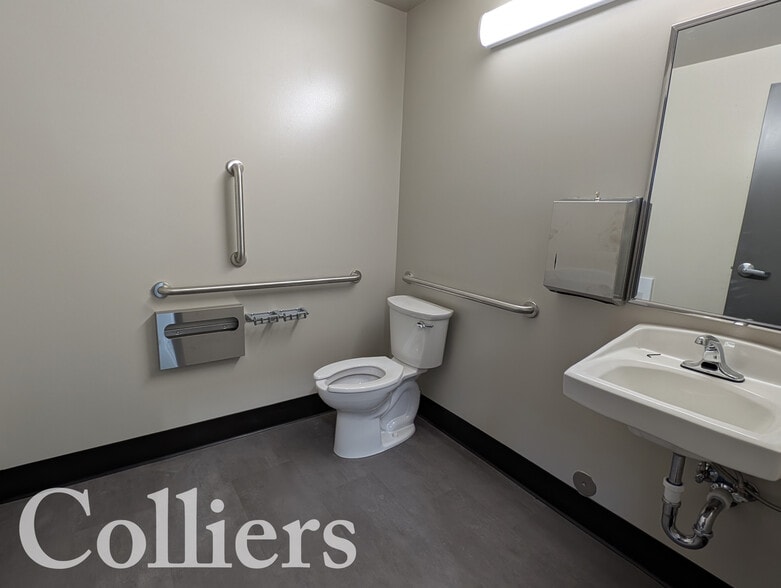 More Photos Of 11230 Joplin Rd, Boise Warehouse For Lease