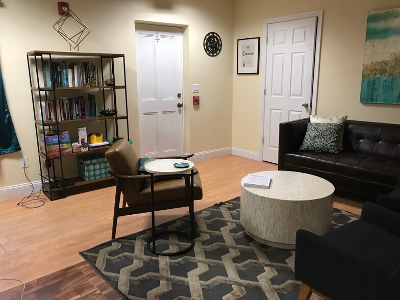 More Photos Of 153 Main St, Roslyn Medical For Lease