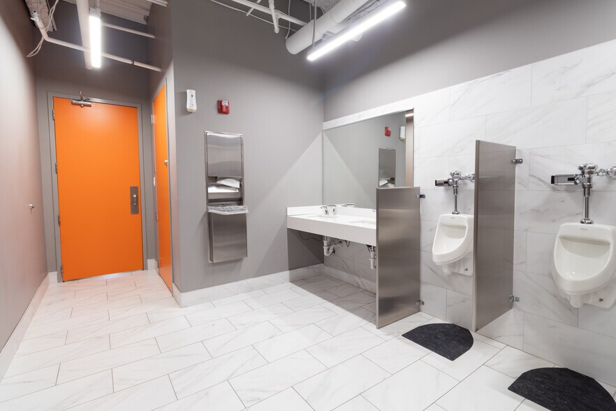 More Photos Of 1717 Dixie Hwy, Ft Wright Office For Lease