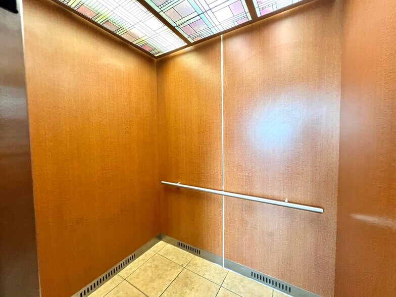More Photos Of 223 Valencia Ave, Coral Gables Restaurant For Sale