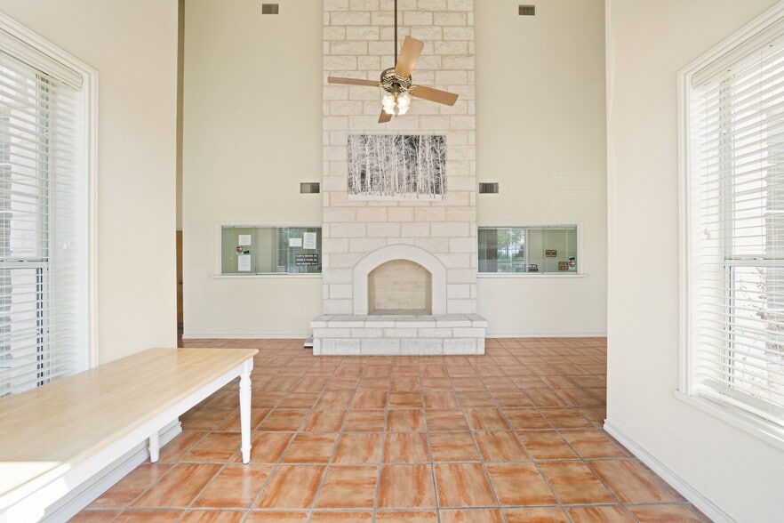 More Photos Of 204 W Windcrest St, Fredericksburg Healthcare For Sale