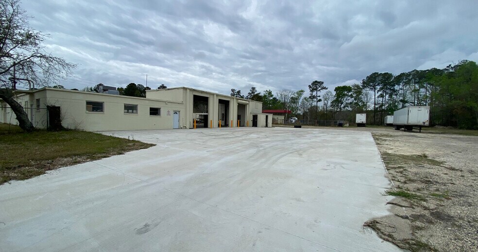 More Photos Of 6507 W Beaver St, Jacksonville Service For Sale